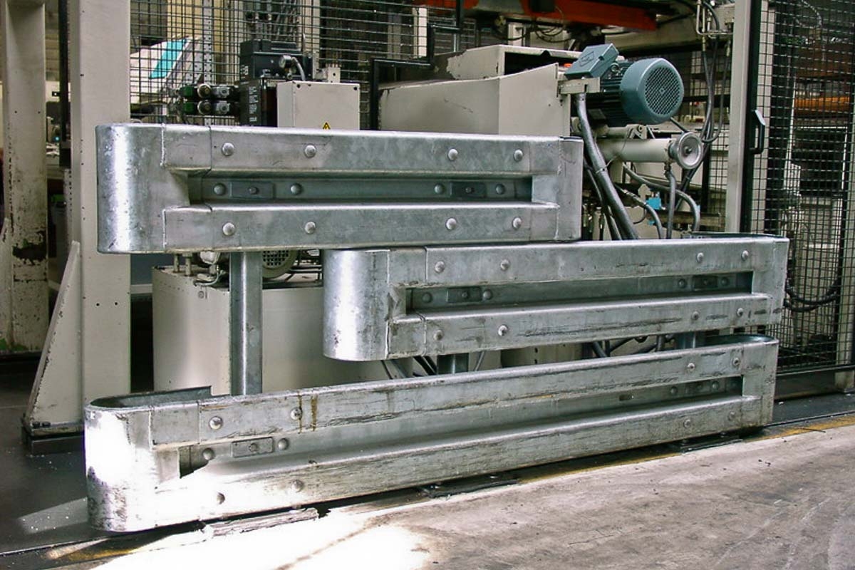 schutzplanken industrie fertigung 2 1200x800 - Rammschutz Fertigungsbetrieb